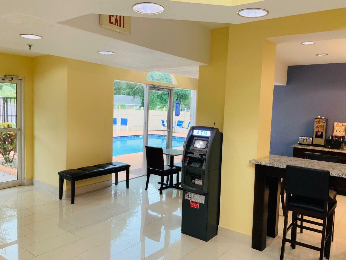 Hotel Days & By Wyndham Tampa/raymond Stadium Tampa