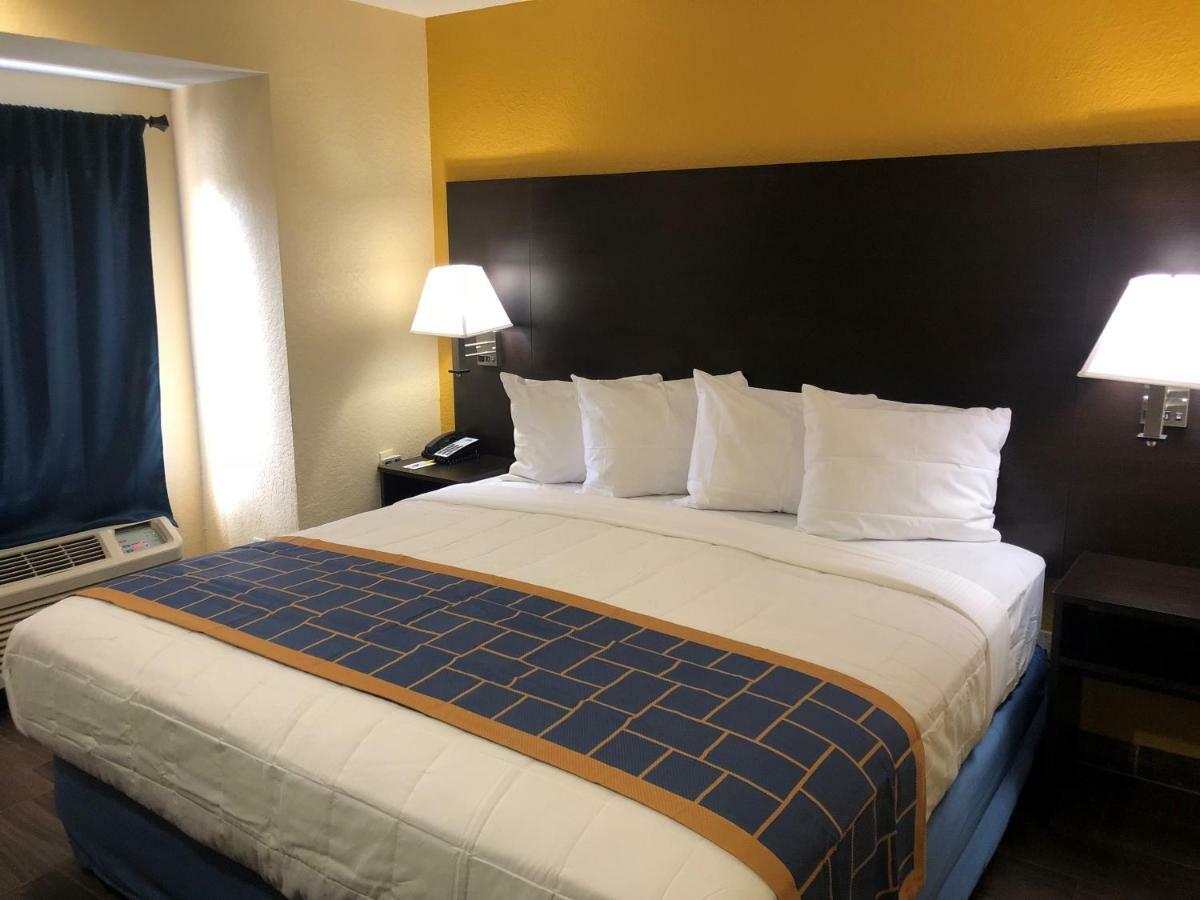 Days & By Wyndham Tampa/raymond Stadium 2* Tampa