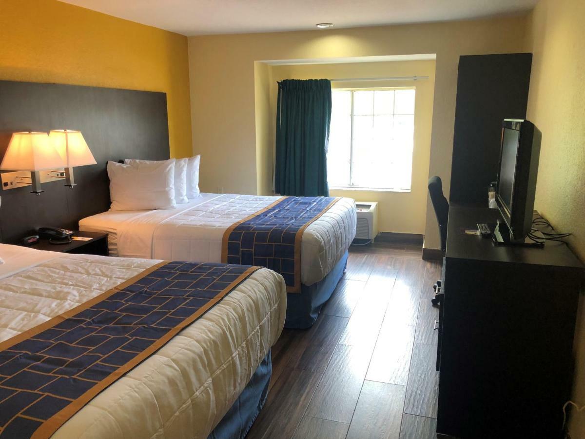 Days & By Wyndham Tampa/raymond Stadium Hotel Tampa